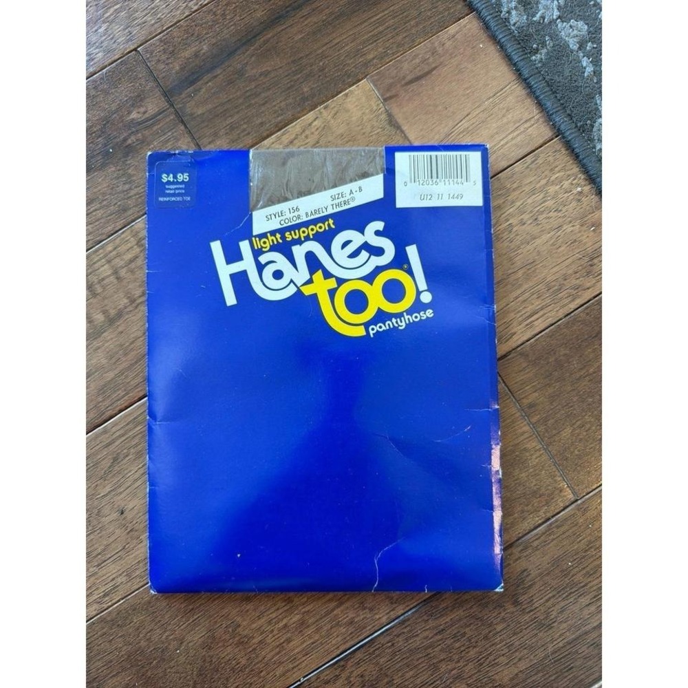 Vintage 1984 Hanes too! Pantyhose in Size A - B Barely There Style 156 New